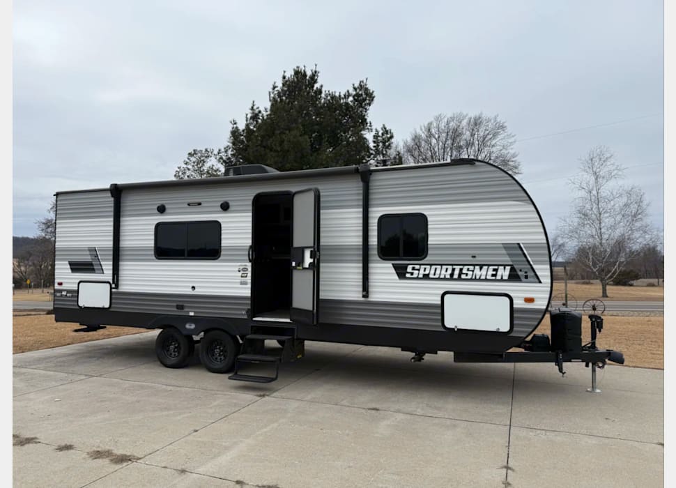 Travel Trailer rentals in Madison