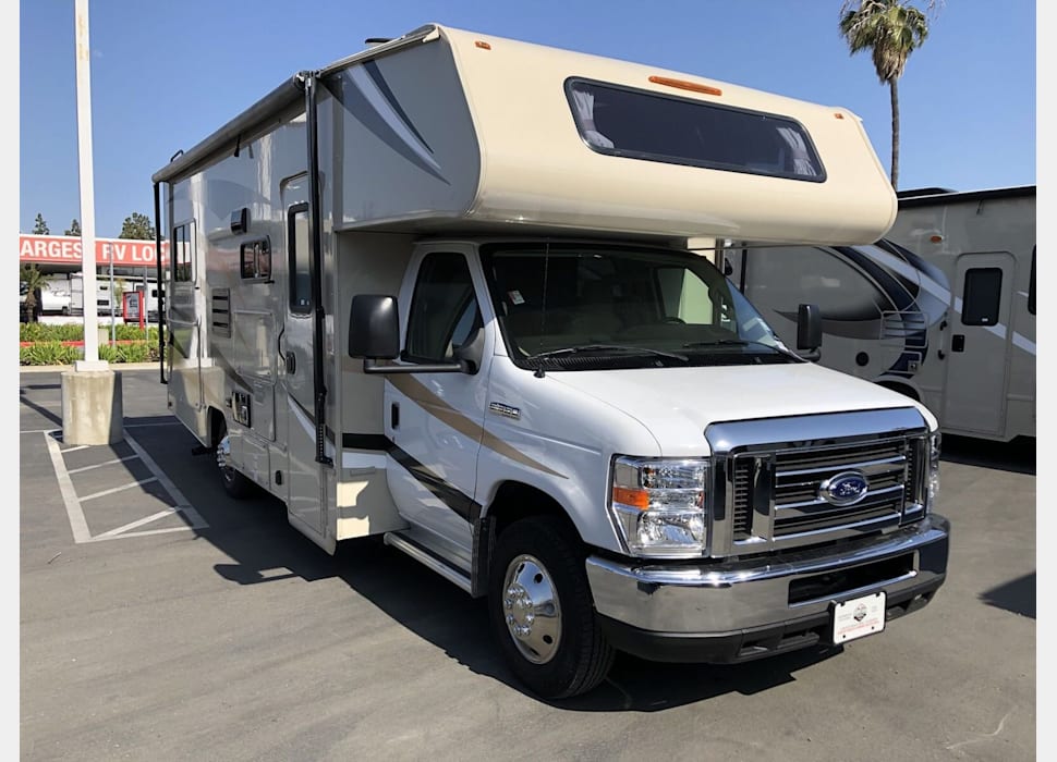 Class C Motor Home rentals in Walnut Creek