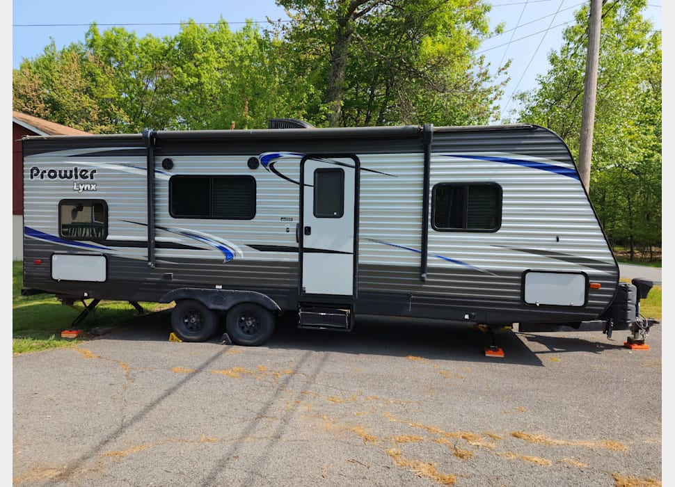 Travel Trailer rentals in Summit Hill