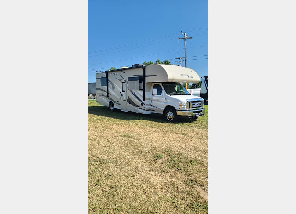 Class C Motor Home rentals in Clarksville