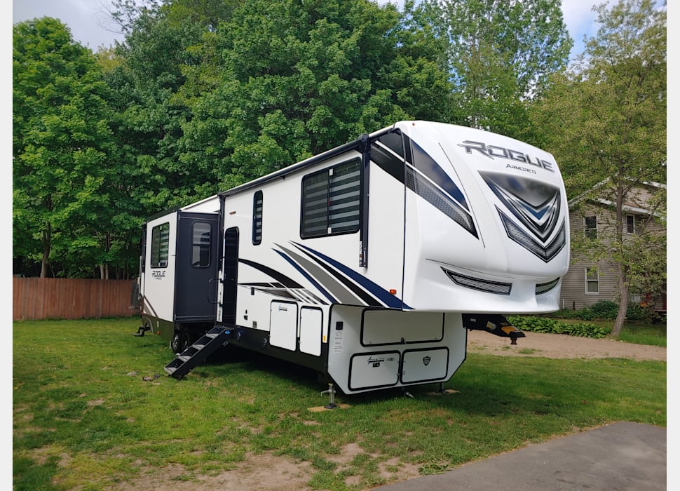 Toy Hauler rentals in Gansevoort