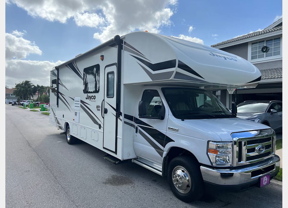 Class C Motor Home rentals in Fort Myers