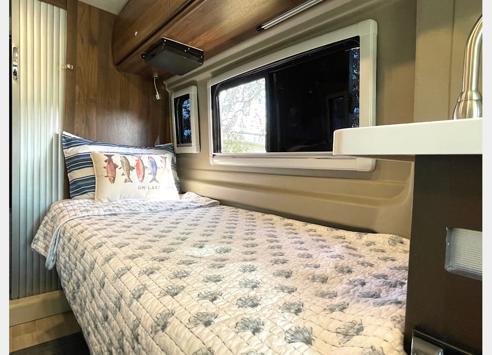 Class B Camping Van rentals in St Petersburg