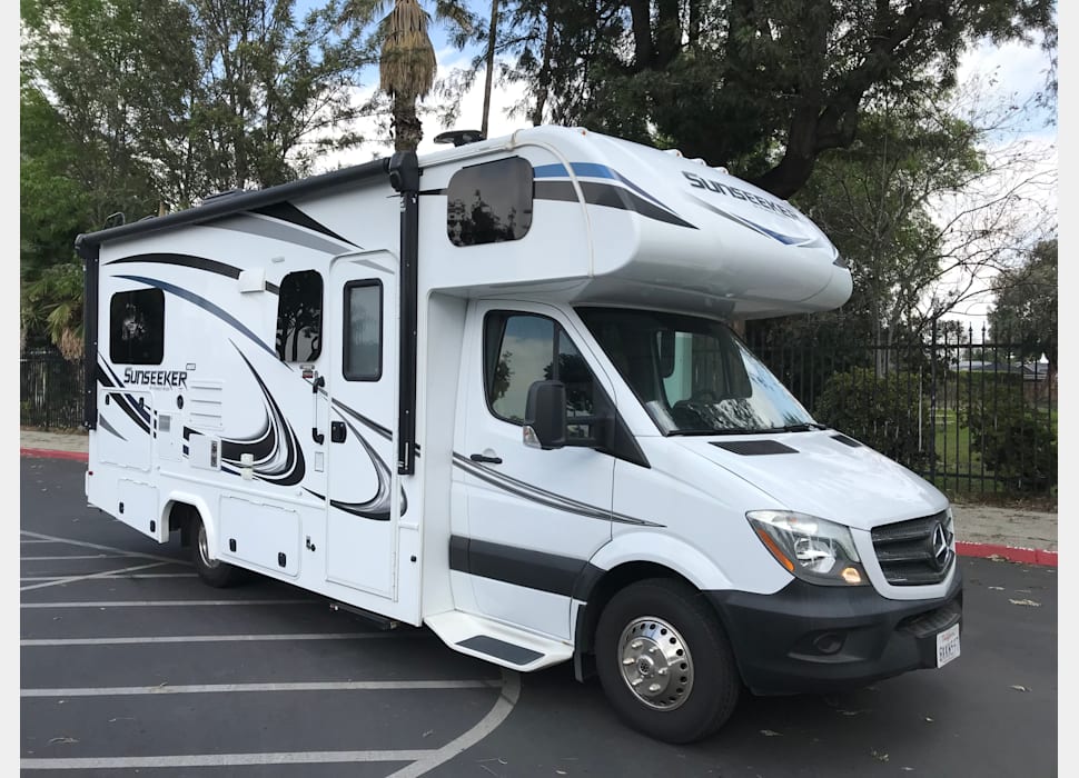 Class C Motor Home rentals in Montebello
