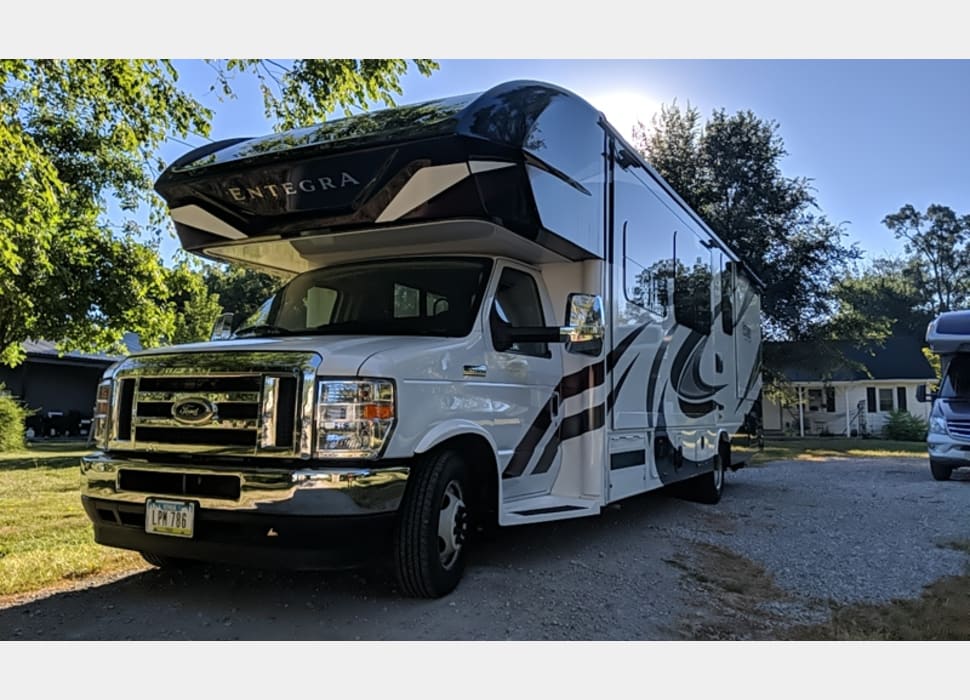 Class C Motor Home rentals in Cannon Falls