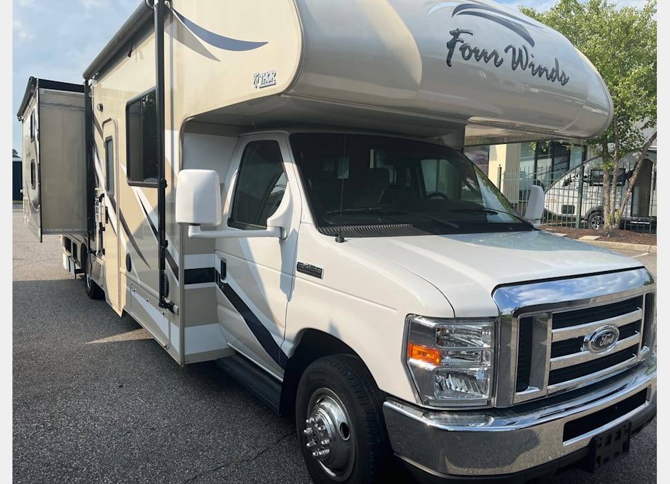 Class C Motor Home rentals in Virginia Beach
