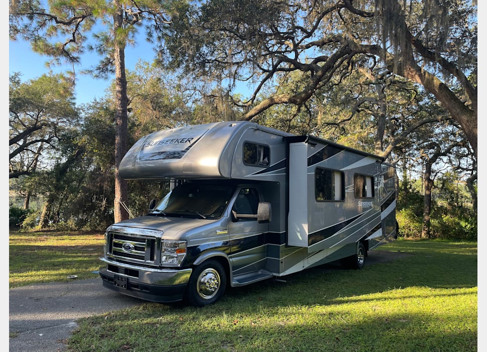 Class C Motor Home rentals in Myakka City