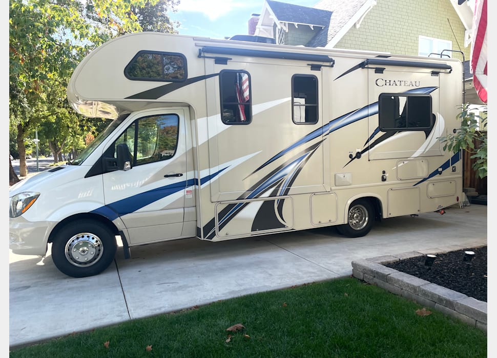Class C Motor Home rentals in Fresno