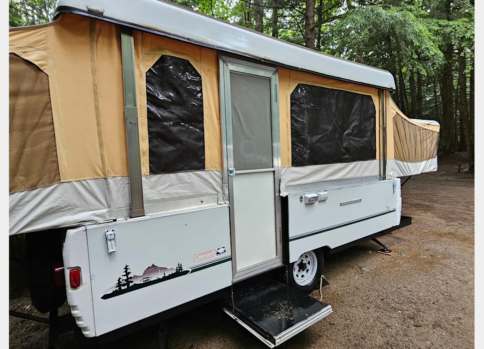 Pop-up Camper rentals in Belmont