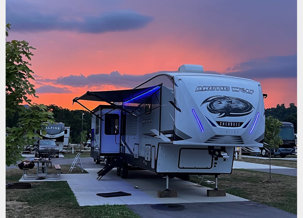 Fifth Wheel rentals in Newberry
