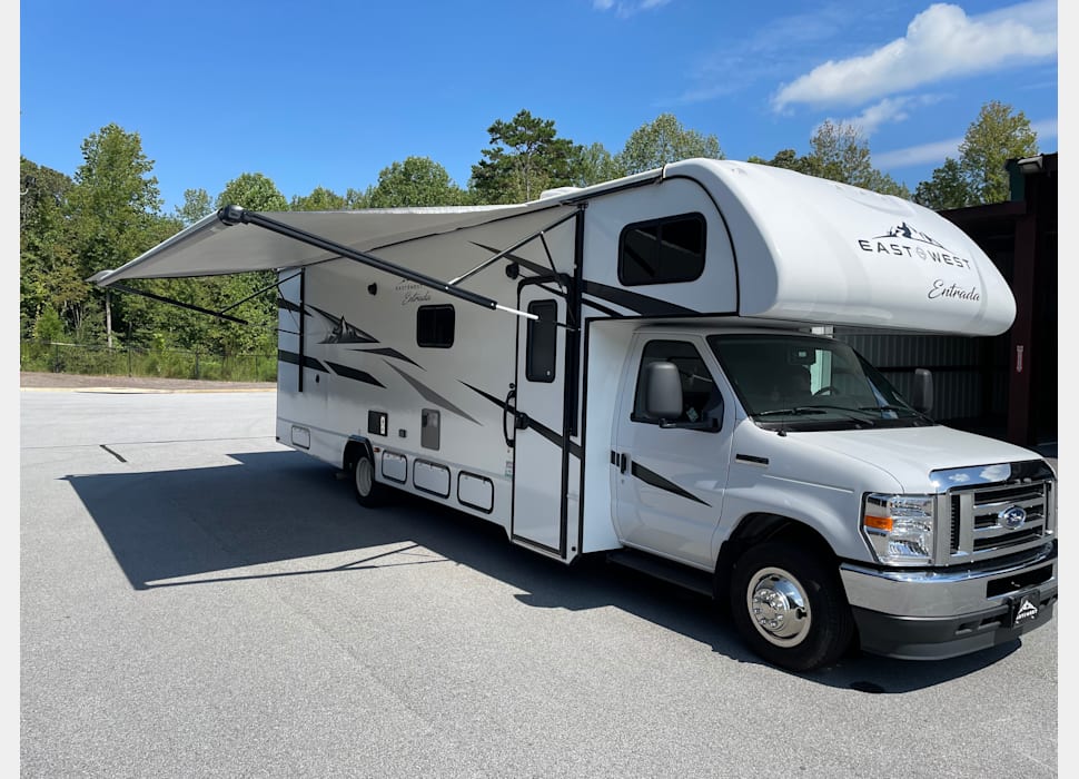 Class C Motor Home rentals in Dawsonville