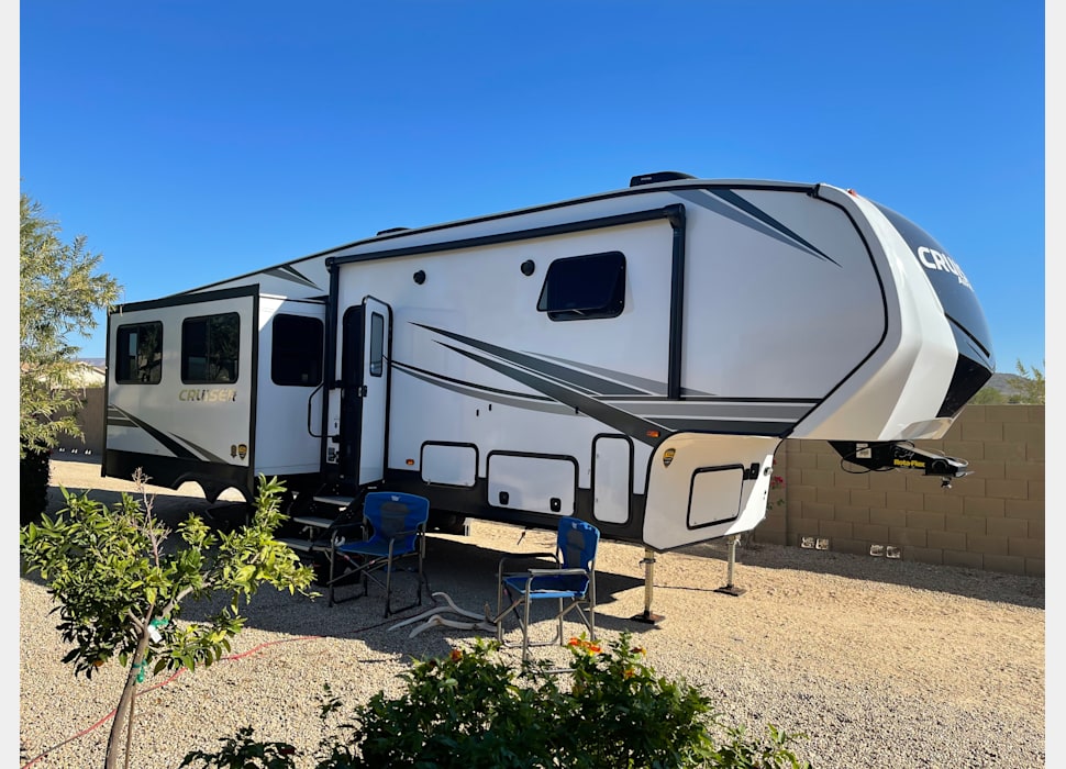 Fifth Wheel rentals in Apache Junction