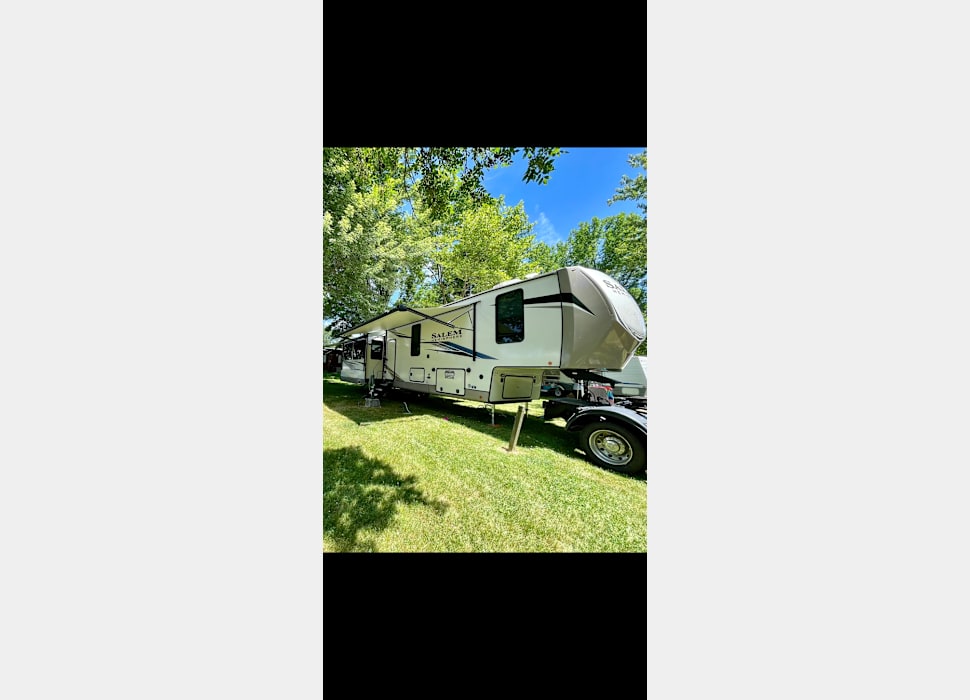 Fifth Wheel rentals in Toledo