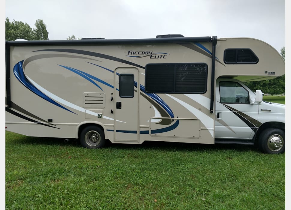 Class C Motor Home rentals in Wadsworth