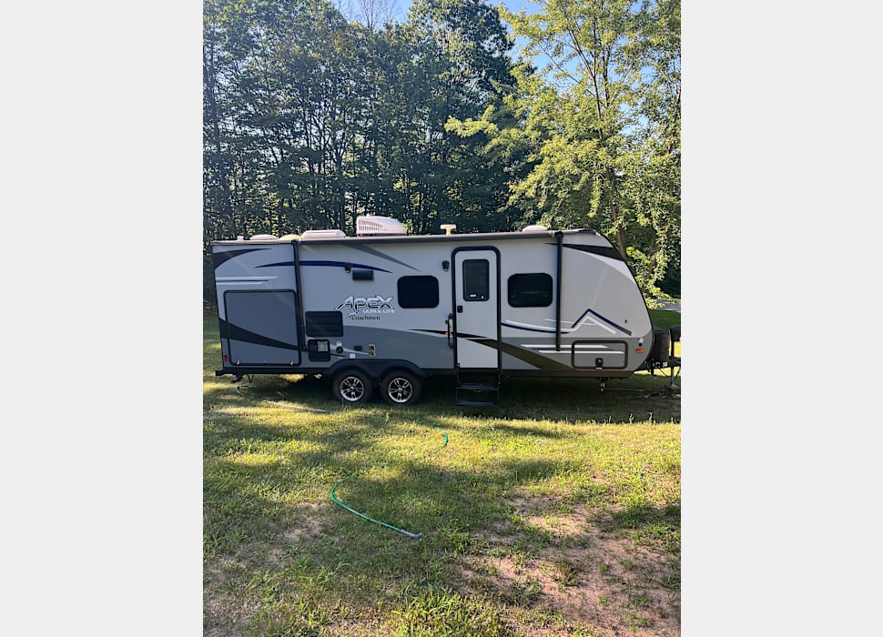 Travel Trailer rentals in Midland