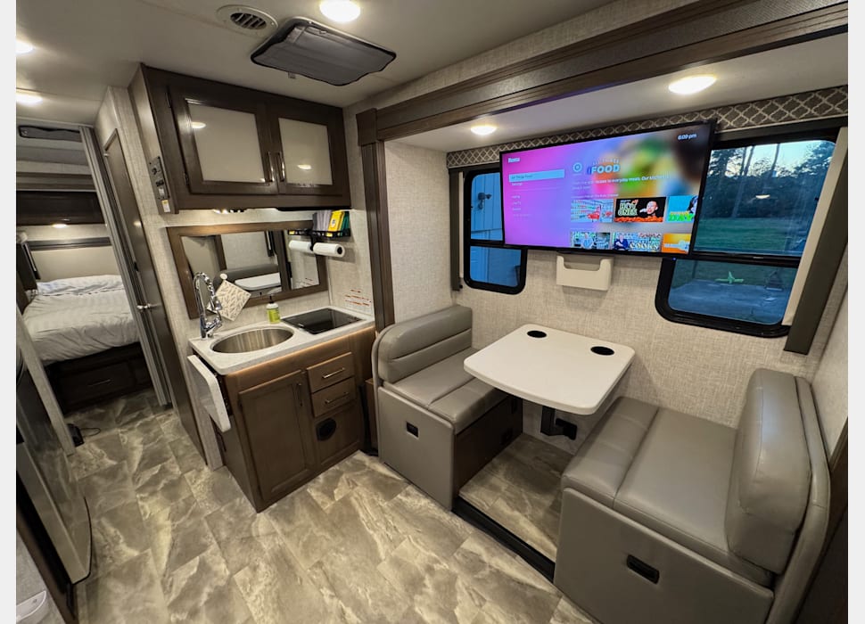 Class C Motor Home rentals in Missouri City