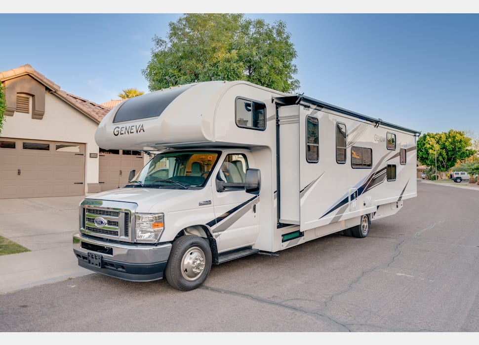 Class C Motor Home rentals in Goodyear