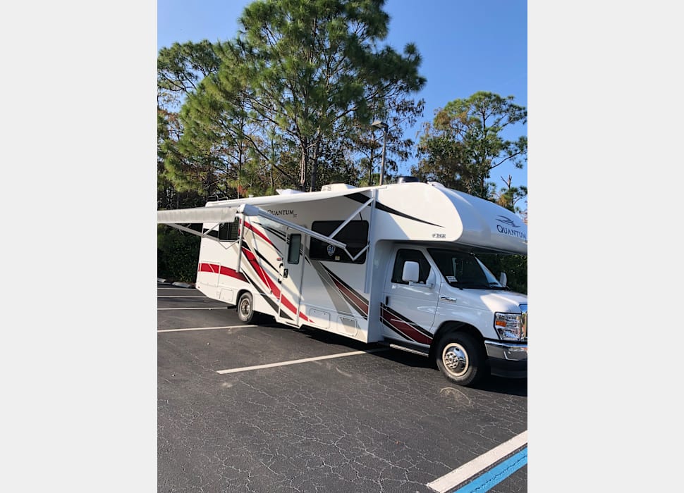 Class C Motor Home rentals in Woodhaven