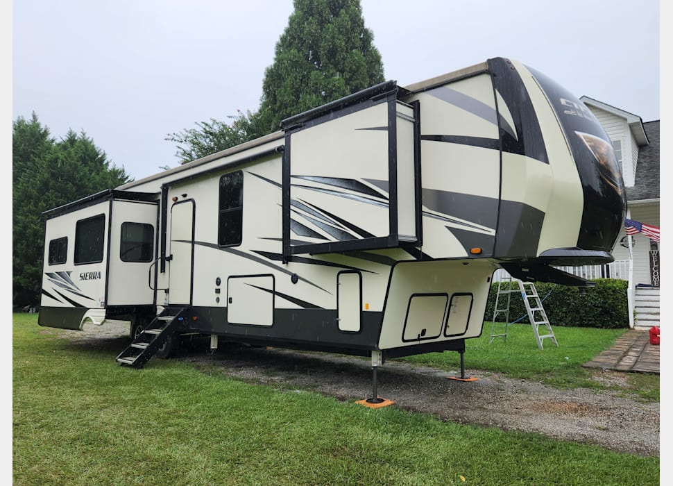 Fifth Wheel rentals in Peachtree City