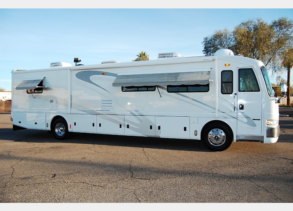 2000 Fleetwood RV Fleetwood American Eagle, RV Rental in Sparks, NV