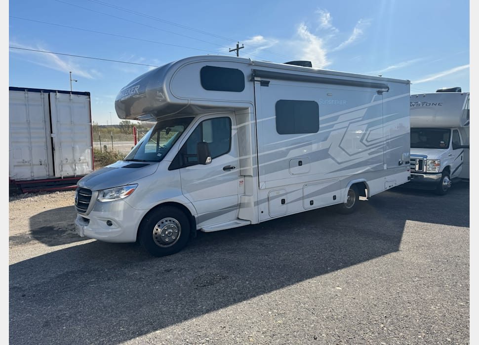 Class C Motor Home rentals in Austin