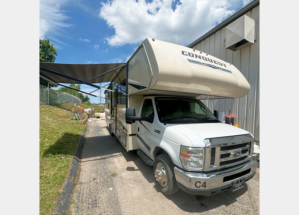 Class C Motor Home rentals in Springfield