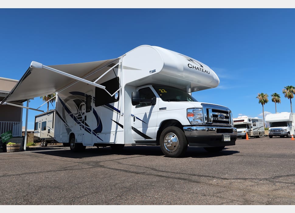 Class C Motor Home rentals in Ontario
