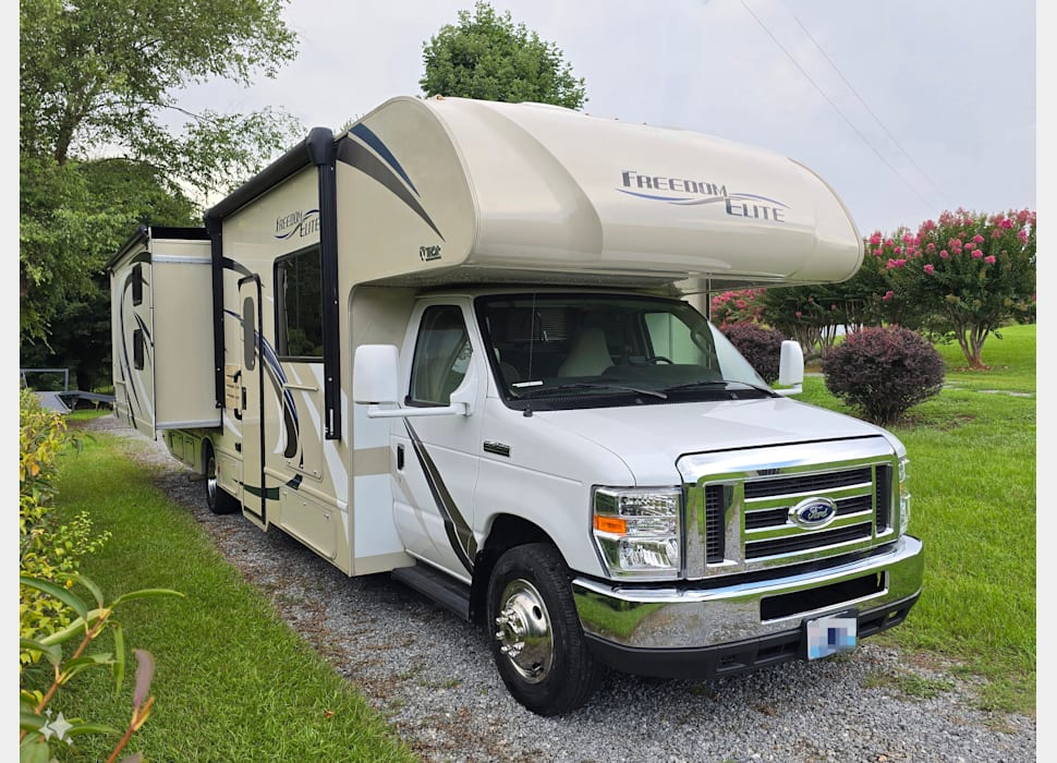 Class C Motor Home rentals in BLACK Mountain