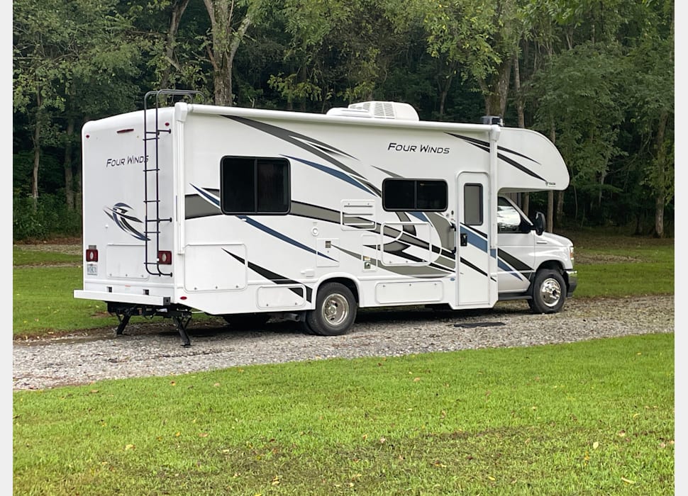 Class C Motor Home rentals in St. Louis