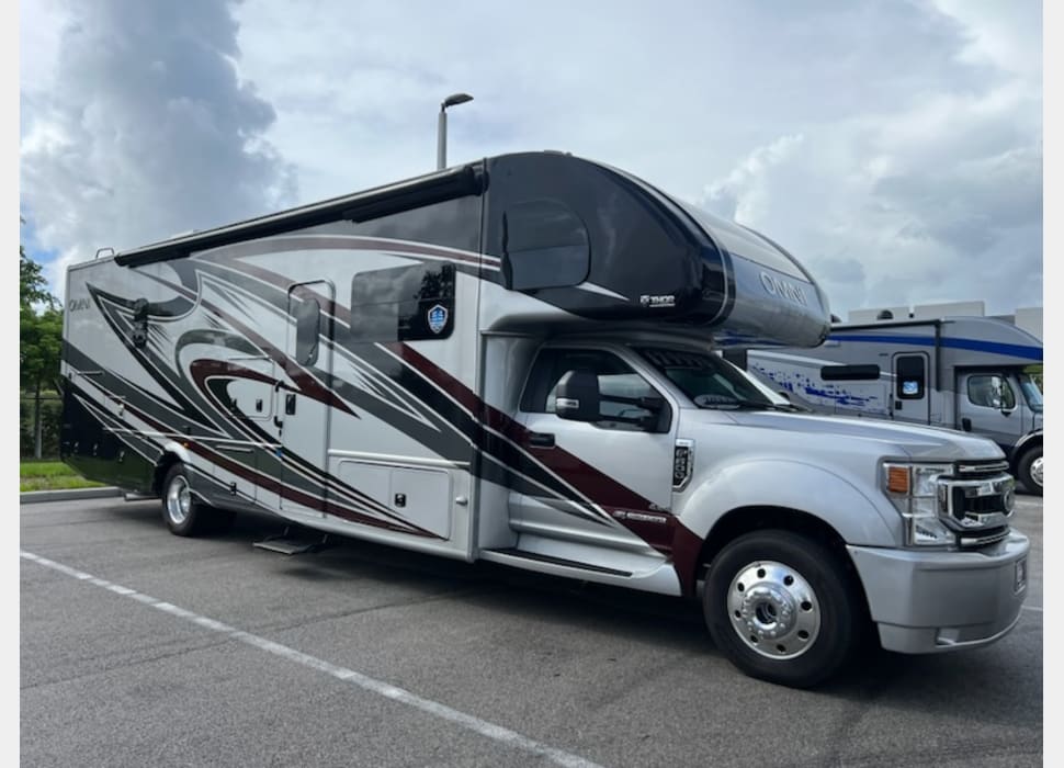 Class C Motor Home rentals in Mankato