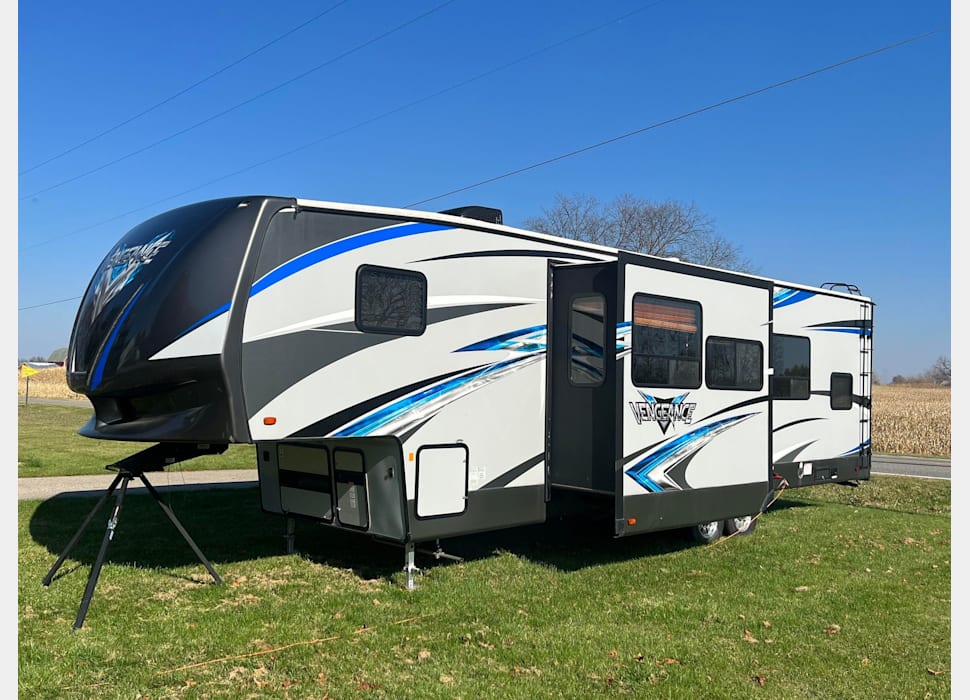 Fifth Wheel rentals in Sumpter Township