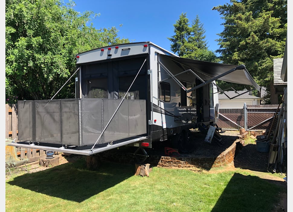 Toy Hauler rentals in Lake Oswego