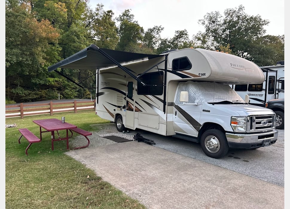 Class C Motor Home rentals in Long Beach