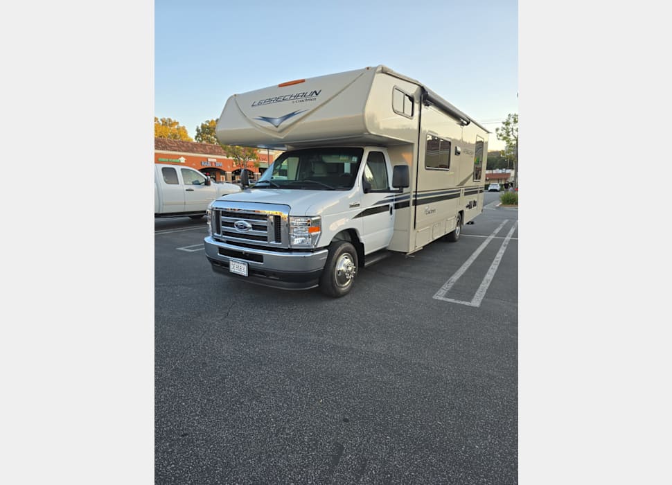 Class C Motor Home rentals in Glendale