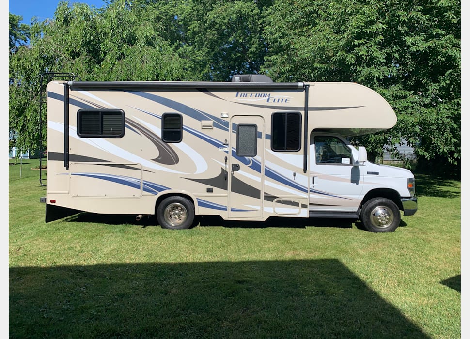 Class C Motor Home rentals in Kendall