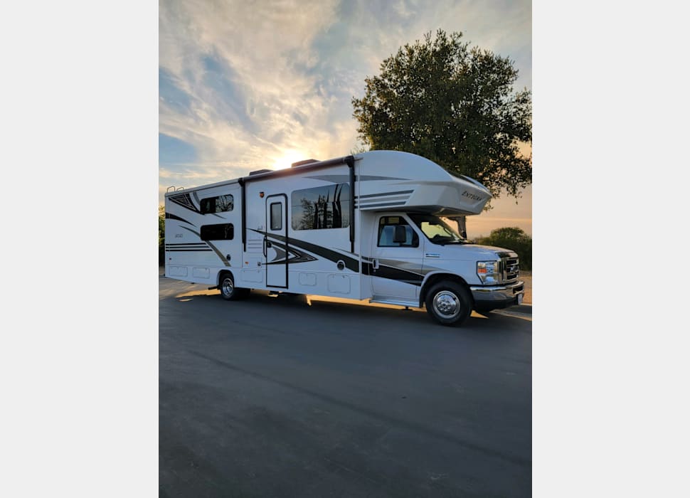 Class C Motor Home rentals in Murrieta