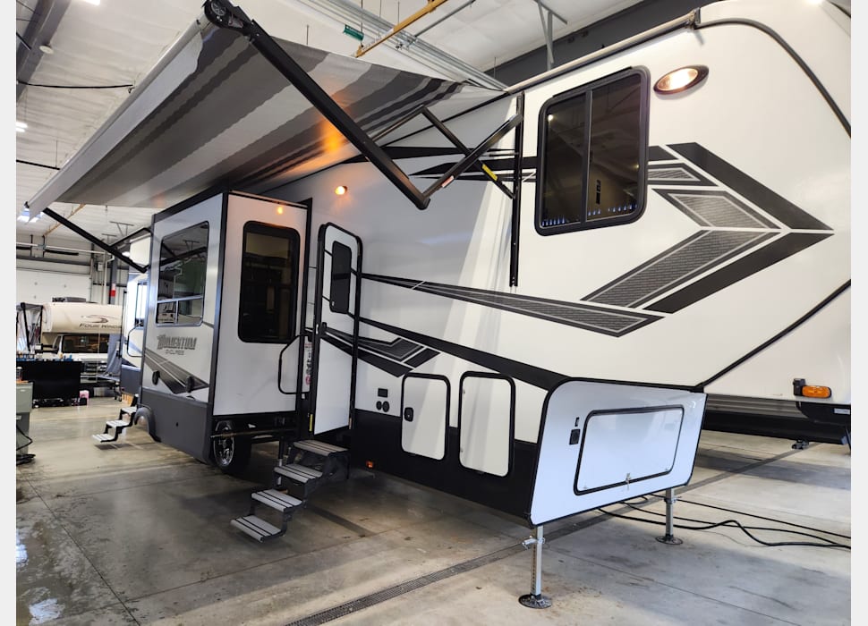 Fifth Wheel rentals in Mikado