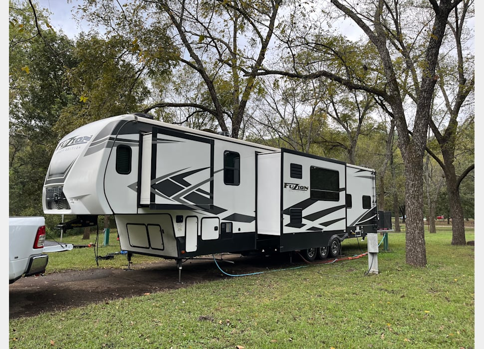 Fifth Wheel rentals in Millstadt