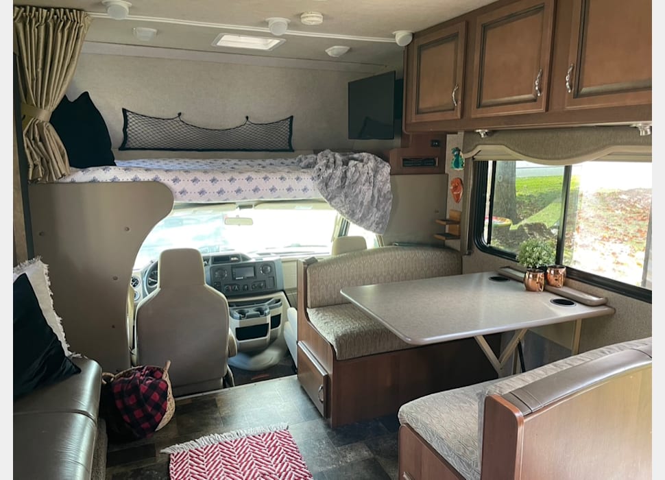 Class C Motor Home rentals in Summerville
