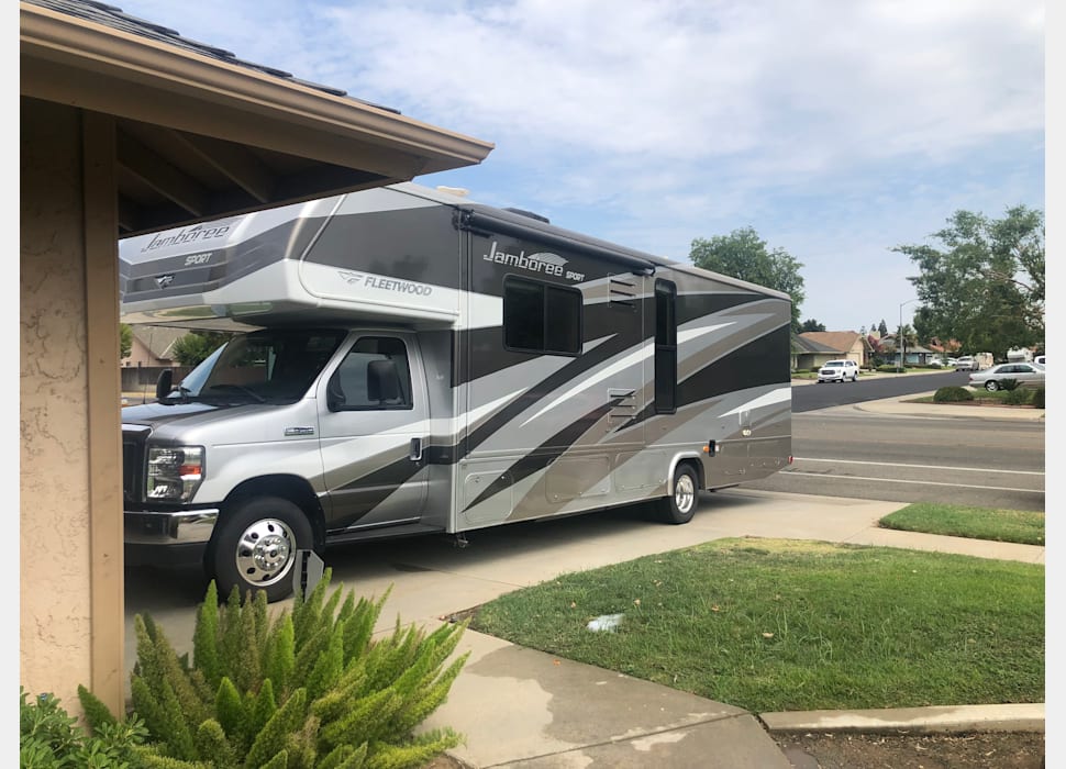 Class C Motor Home rentals in Fresno