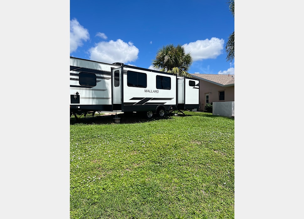 Travel Trailer rentals in Parkland
