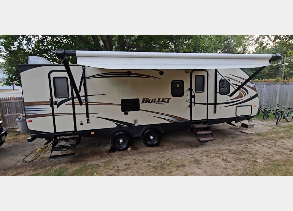 Travel Trailer rentals in Westfield