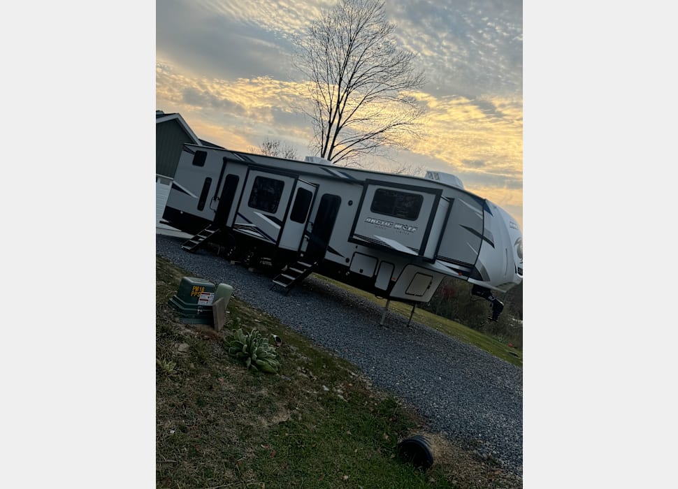 Fifth Wheel rentals in Plain City