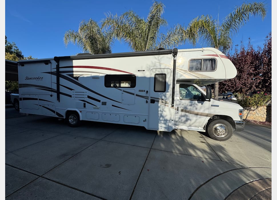 Class C Motor Home rentals in San Mateo