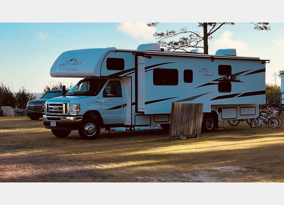 Class C Motor Home rentals in Hardy
