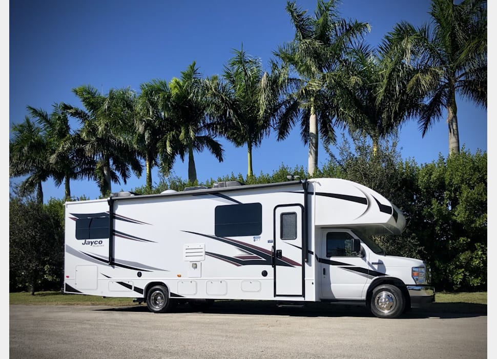 Class C Motor Home rentals in Sunrise