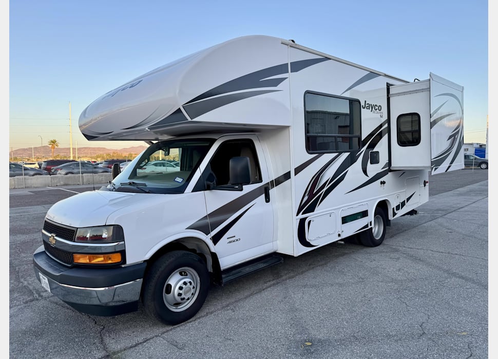 Class C Motor Home rentals in Las Vegas
