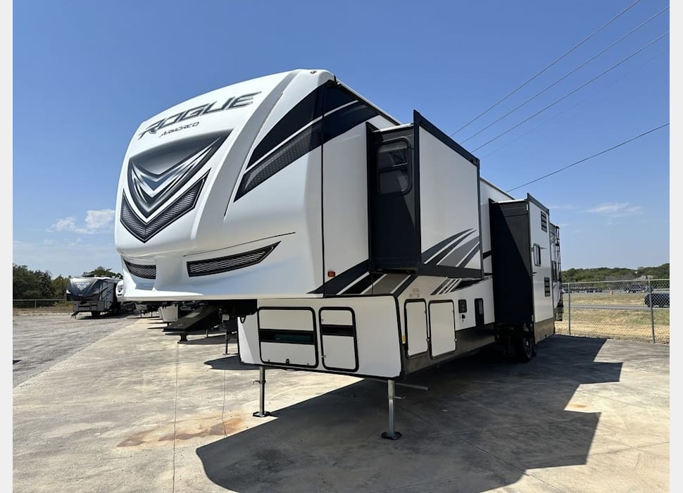 Toy Hauler rentals in Waxahachie