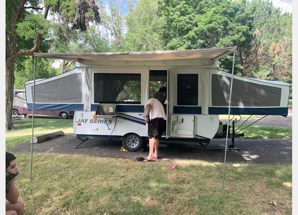 Pop-up Camper rentals in Algona