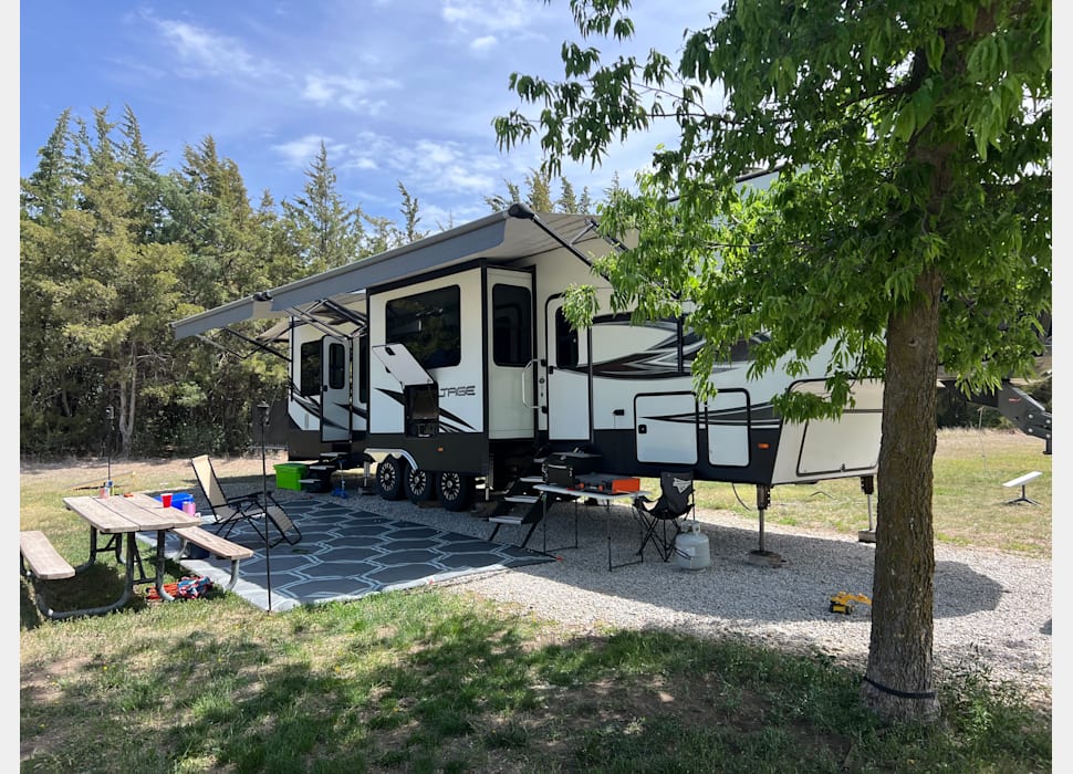 Fifth Wheel rentals in Crook
